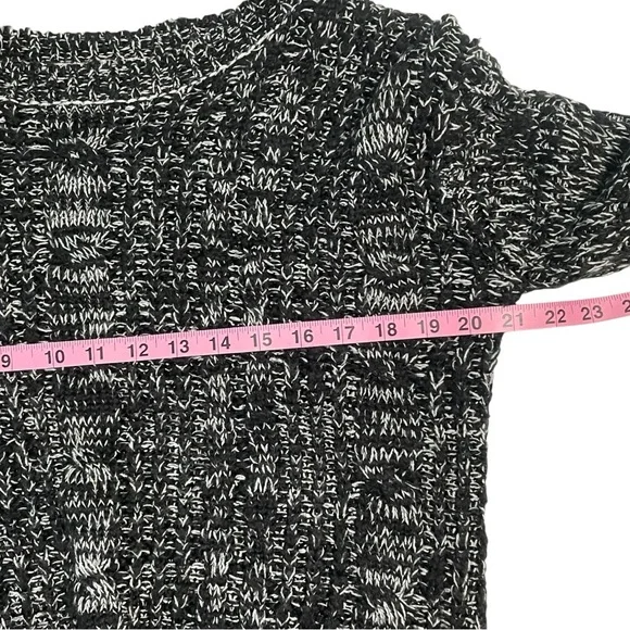 Poof Excellence Black and White Oversized Knit Sweater - Picture 6 of 9